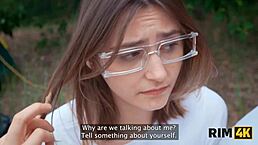 两个害羞俄罗斯18+露营妹激烈舔肛清理