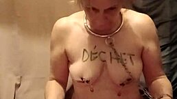 ESCLAVE F's AUTOSESSION: URO INSULTS MASTURBATION!