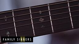 watch bombshell milf london river bounce huge ass on stepsons cock