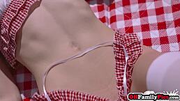 金发拉丁辣妹小奶子硬核群P合集猛干