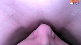 devoro essa buceta molhada até o orgasmo na minha língua dura