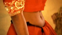 Curvy Indian MILF Queen Dances Erotically Solo