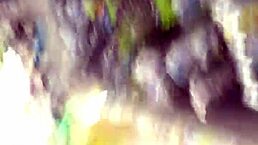 HIDDEN CAM CAPTURES MILF'S PHAT ASS CANDID SHAKE AND BOUNCE