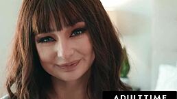 gorgeous stevie moon wakes craving her stud's raw morning dick ride